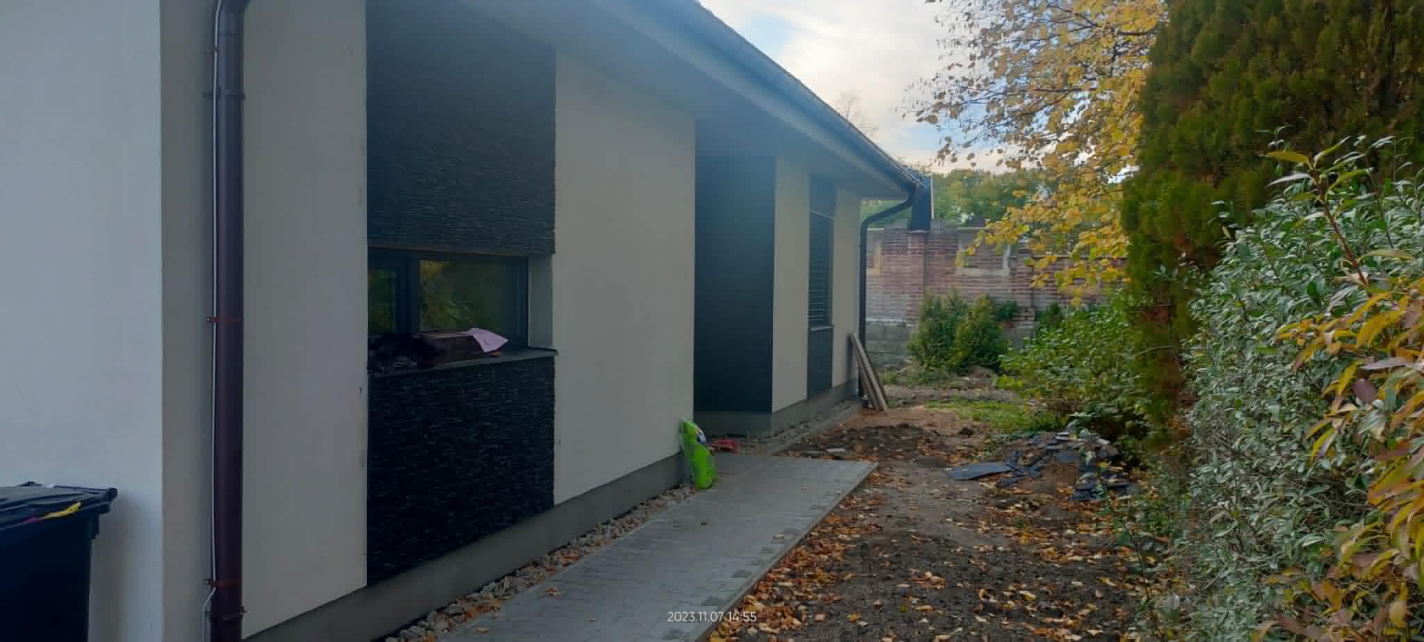 Exteriér domu s obkladem